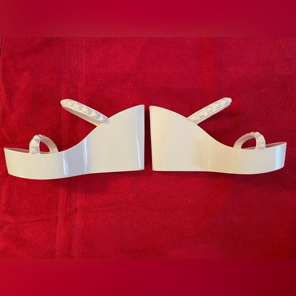 NWOT- Carmen Sol - Tonino Wedge in white, size 8 - Picture 4 of 15
